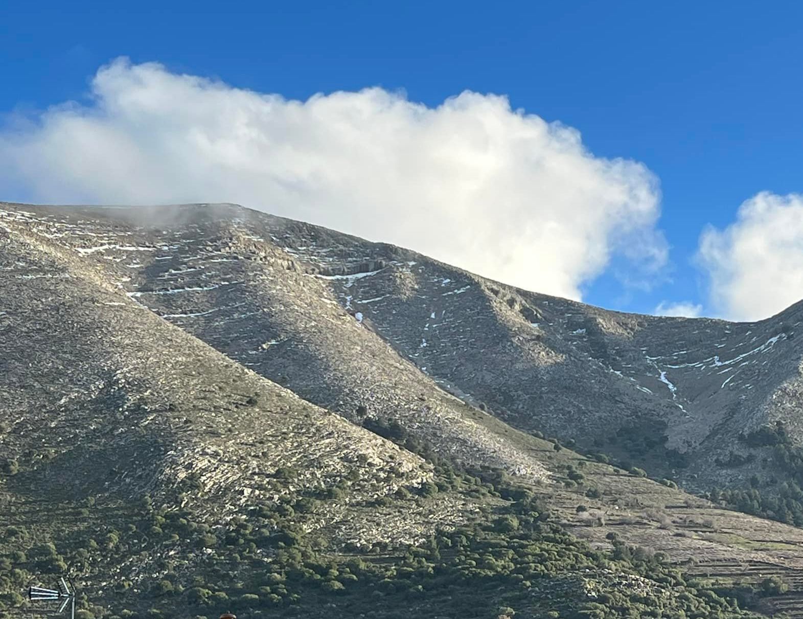 🍷⛰️✨ Emponas